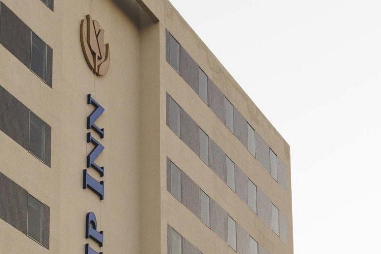 Tulip Inn Campos Dos Goytacazes Kültér fotó